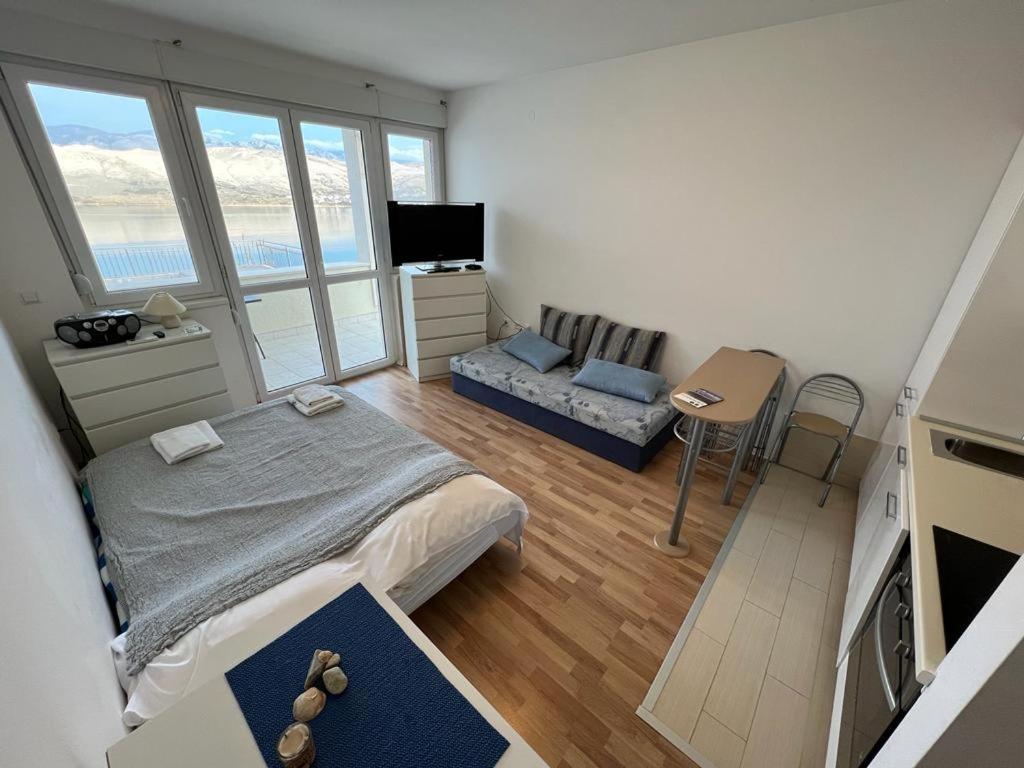 Sea View & Pool Studio Đảo Pag Ngoại thất bức ảnh